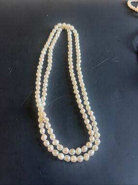 Classic one-Strand Pearl Necklace - ivory Pearls